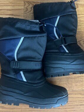 L.L. Bean Kids' Northwoods Navy Boots Size 3